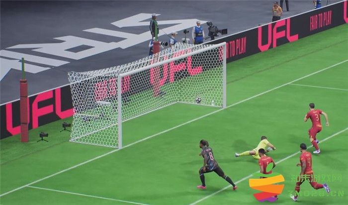 《UFL》游戏中如何有效地修改和调整你的阵型